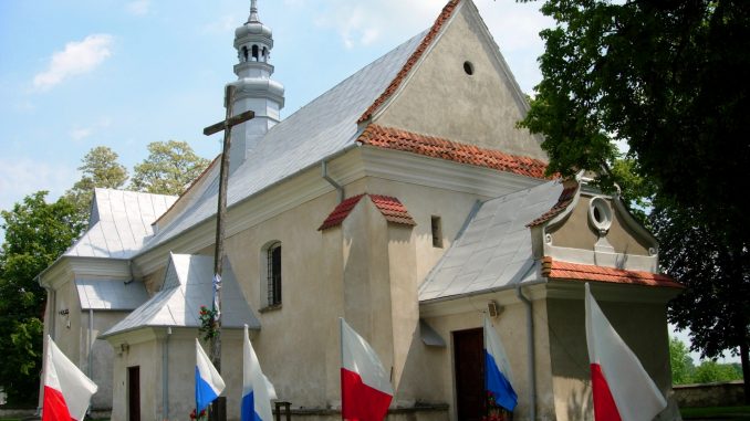 Zawichost church 20060616 1251 678x381 3